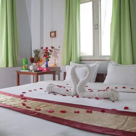 Mother Land Inn 2 仰光 外观 照片