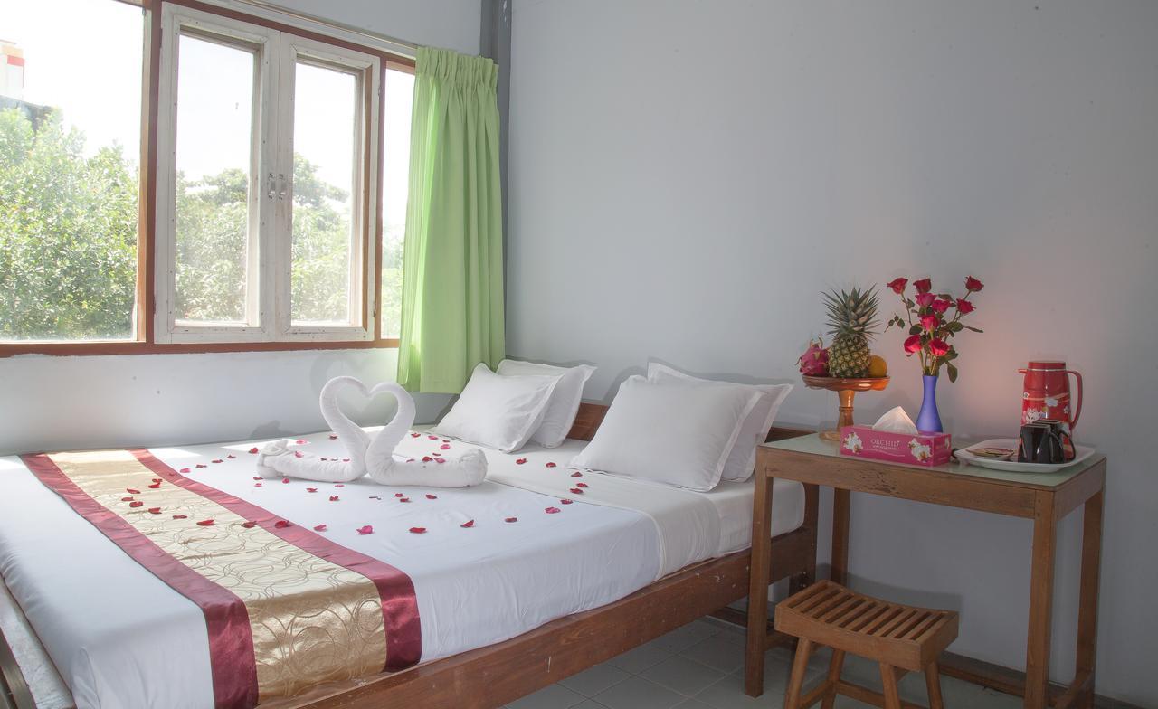 Mother Land Inn 2 仰光 外观 照片