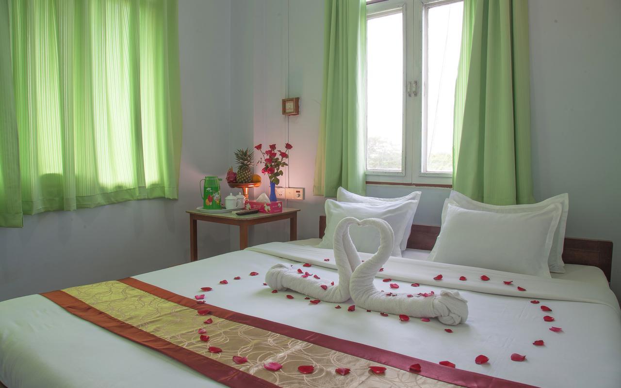 Mother Land Inn 2 仰光 外观 照片