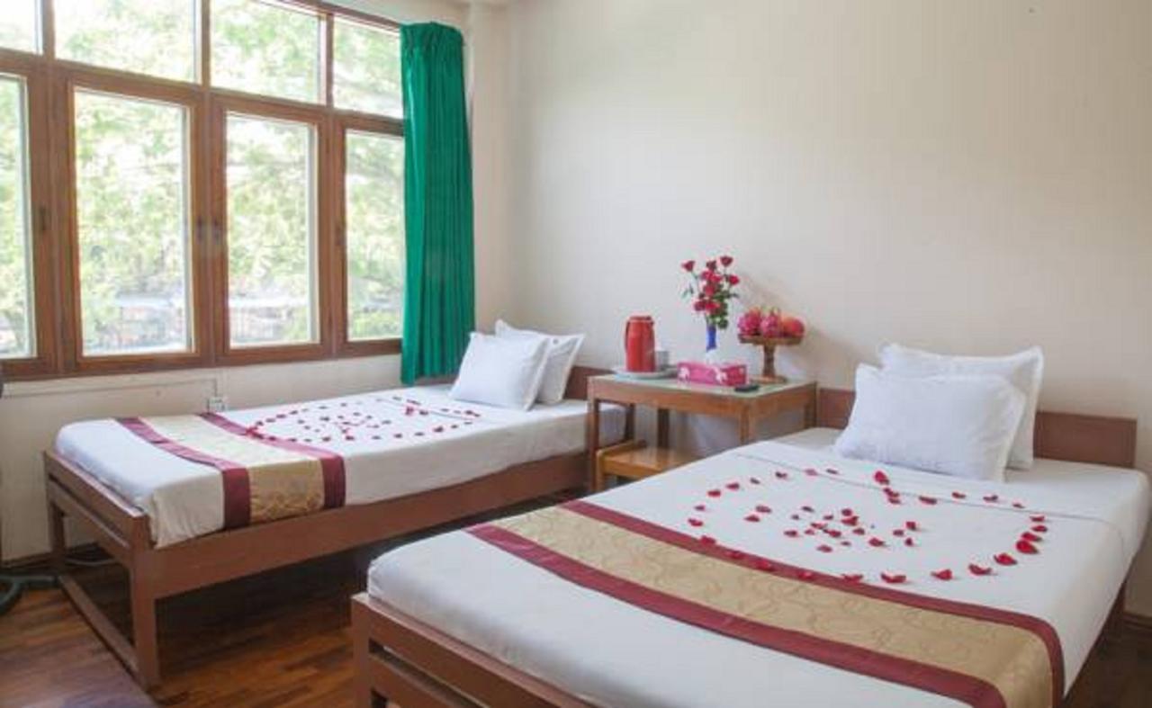 Mother Land Inn 2 仰光 外观 照片