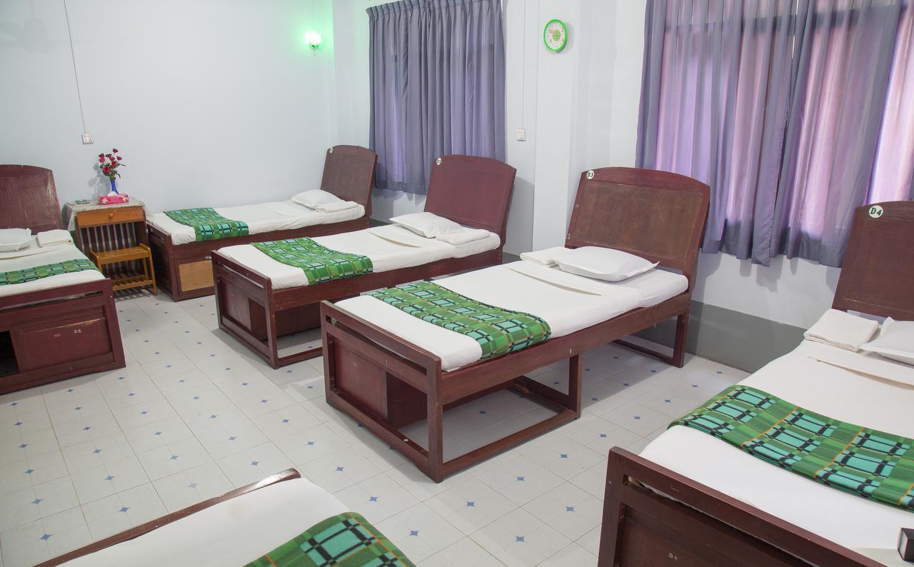 Mother Land Inn 2 仰光 外观 照片