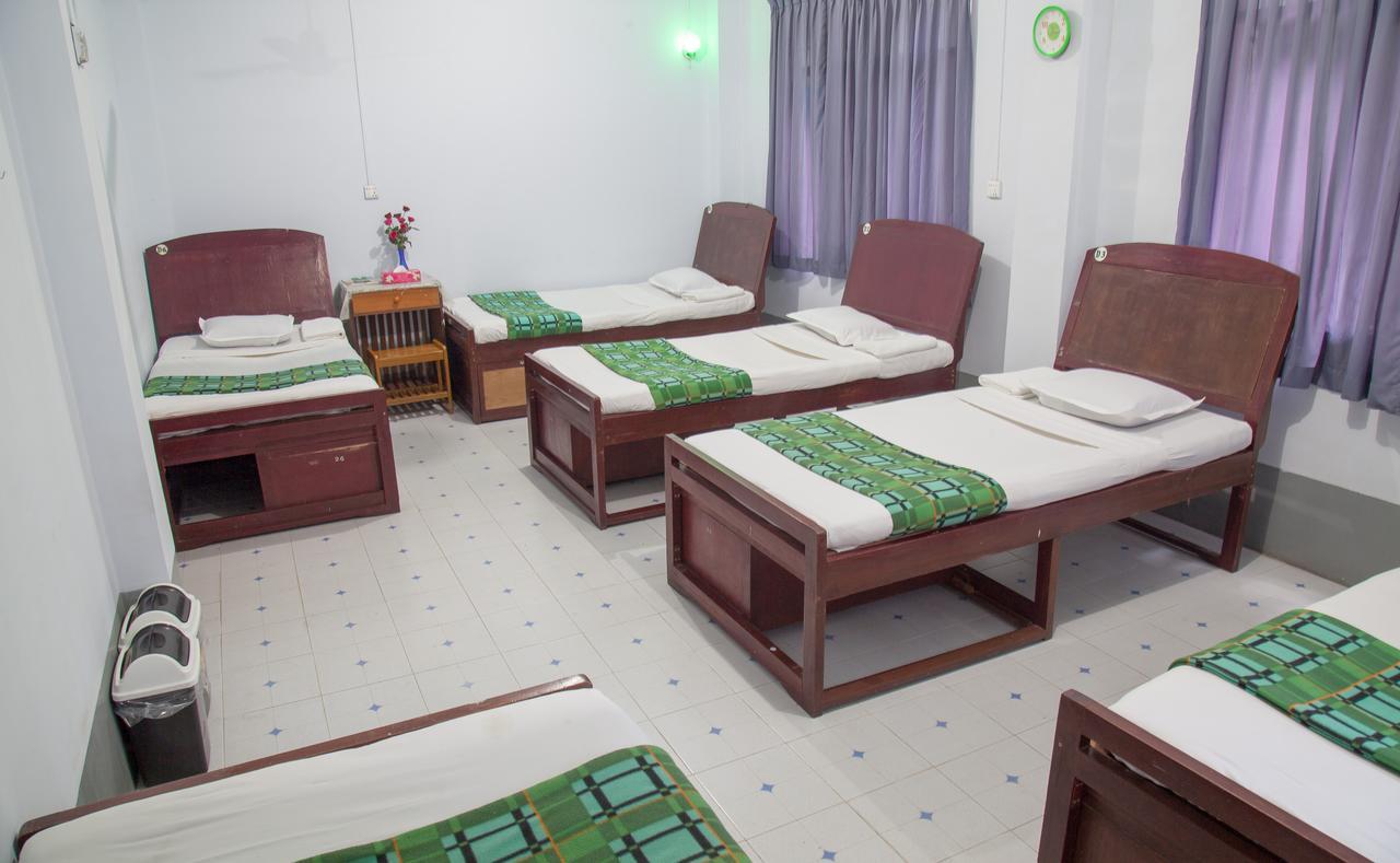 Mother Land Inn 2 仰光 外观 照片